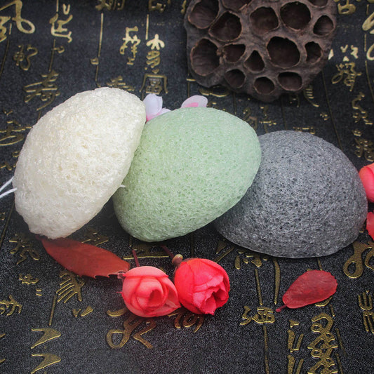 eponge-en-konjac-naturelle-et-ecologique-charbon-vegetal-visage-pores-dilates